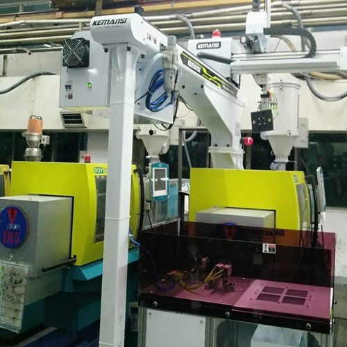 Sprue Cut Robot