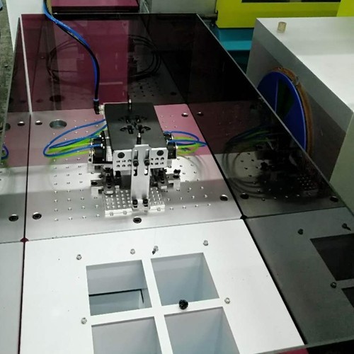 Sprue Cut Robot